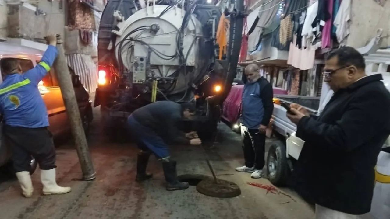 محافظ الإسكندرية يرفع درجة الاستعداد لمواجهة تقلبات الطقس خلال إجازة العيد